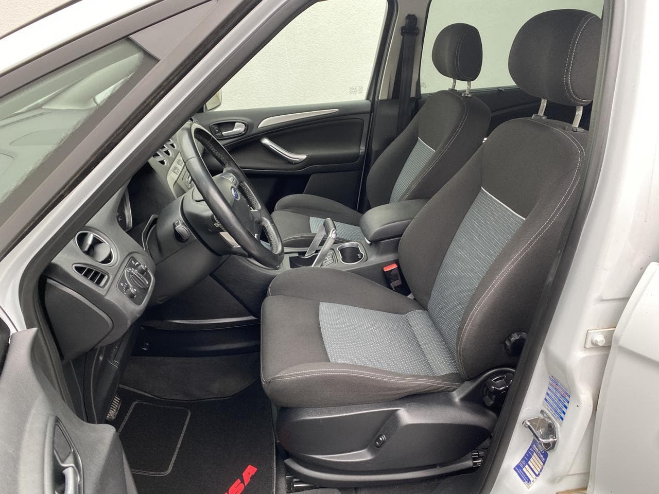 2014 Ford S-MAX - 9