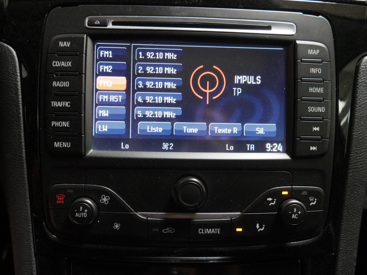 2013 Ford S-MAX - 33
