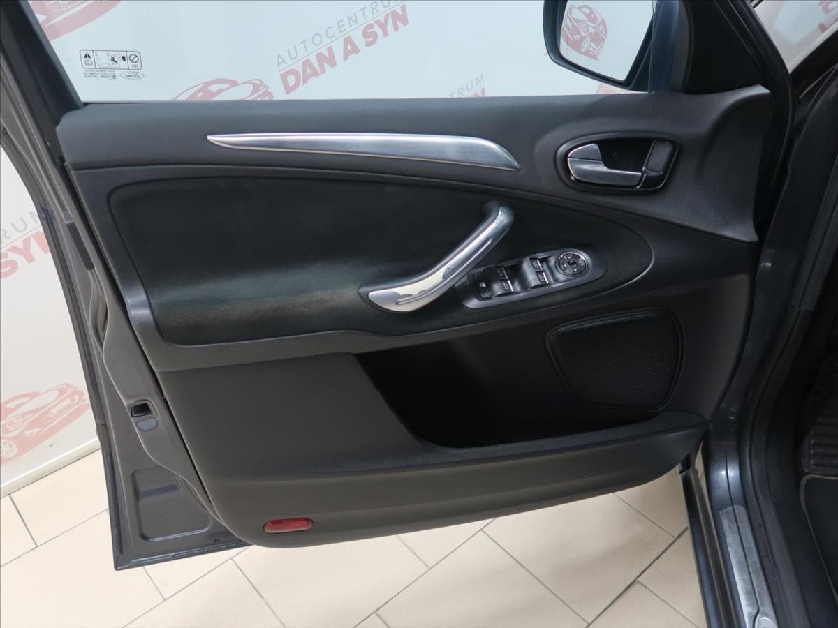 2007 Ford S-MAX - 10