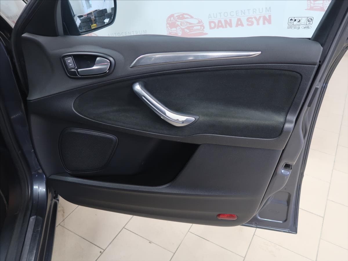 2007 Ford S-MAX - 12
