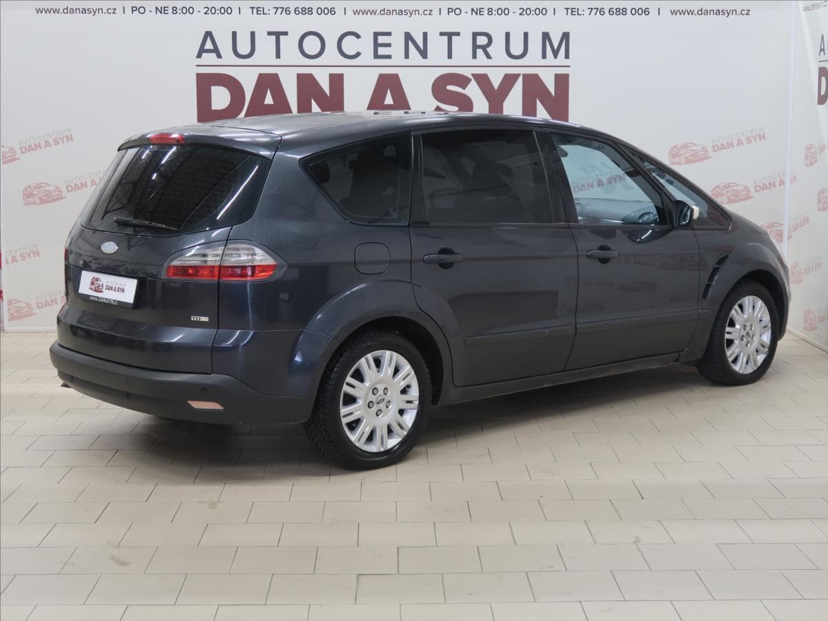 2007 Ford S-MAX - 4