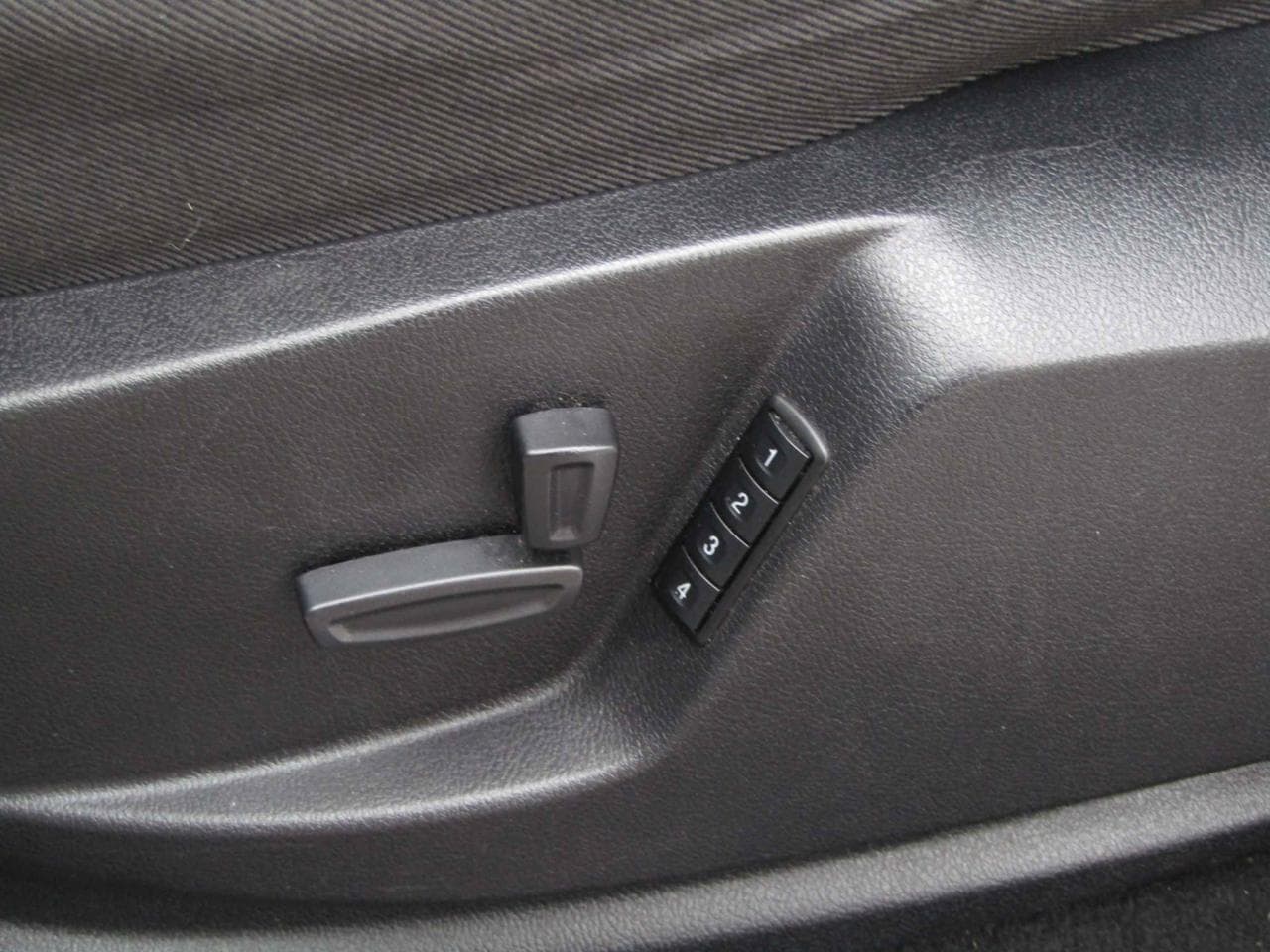 2014 Ford S-MAX - 23