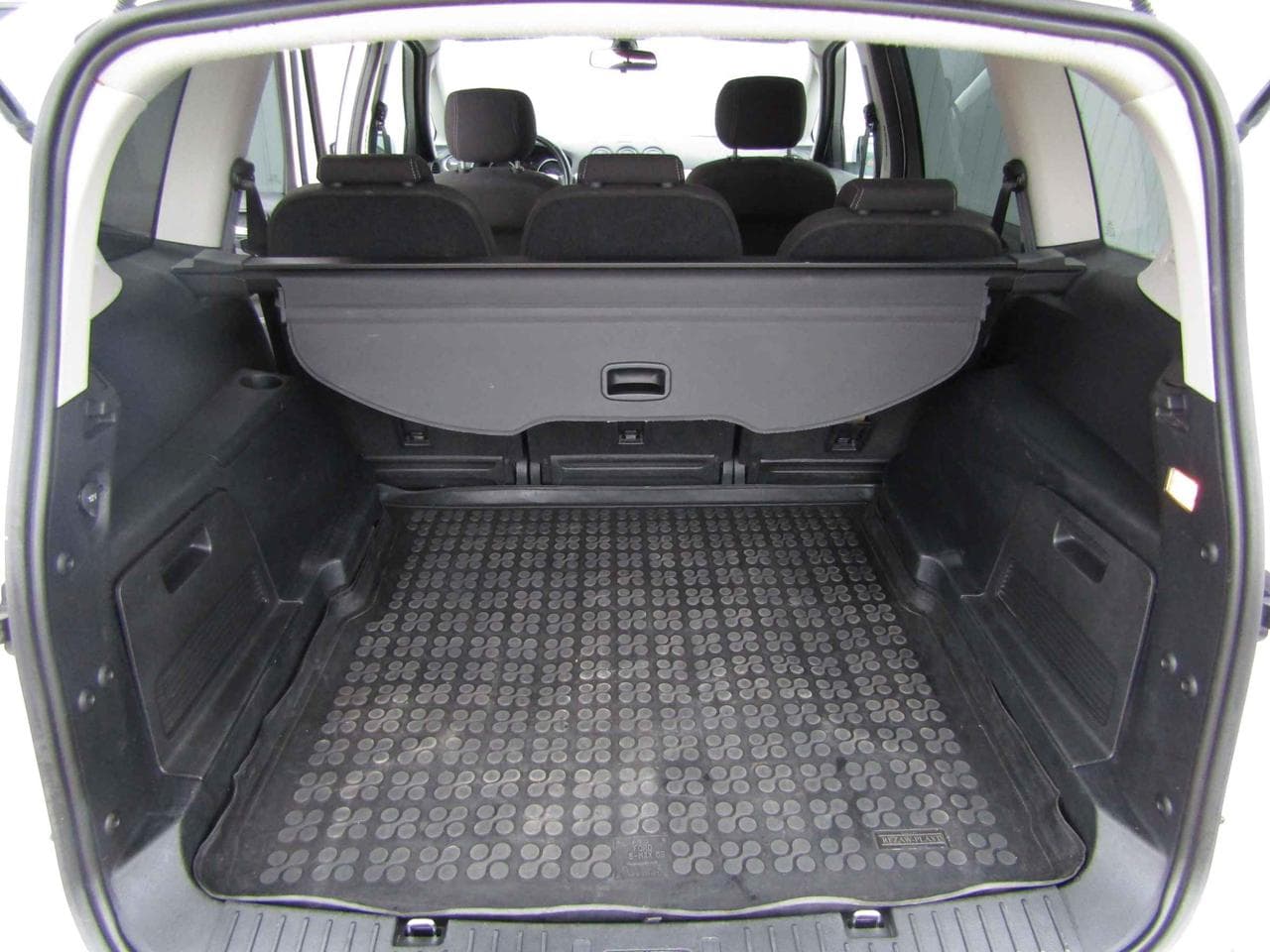 2014 Ford S-MAX - 13