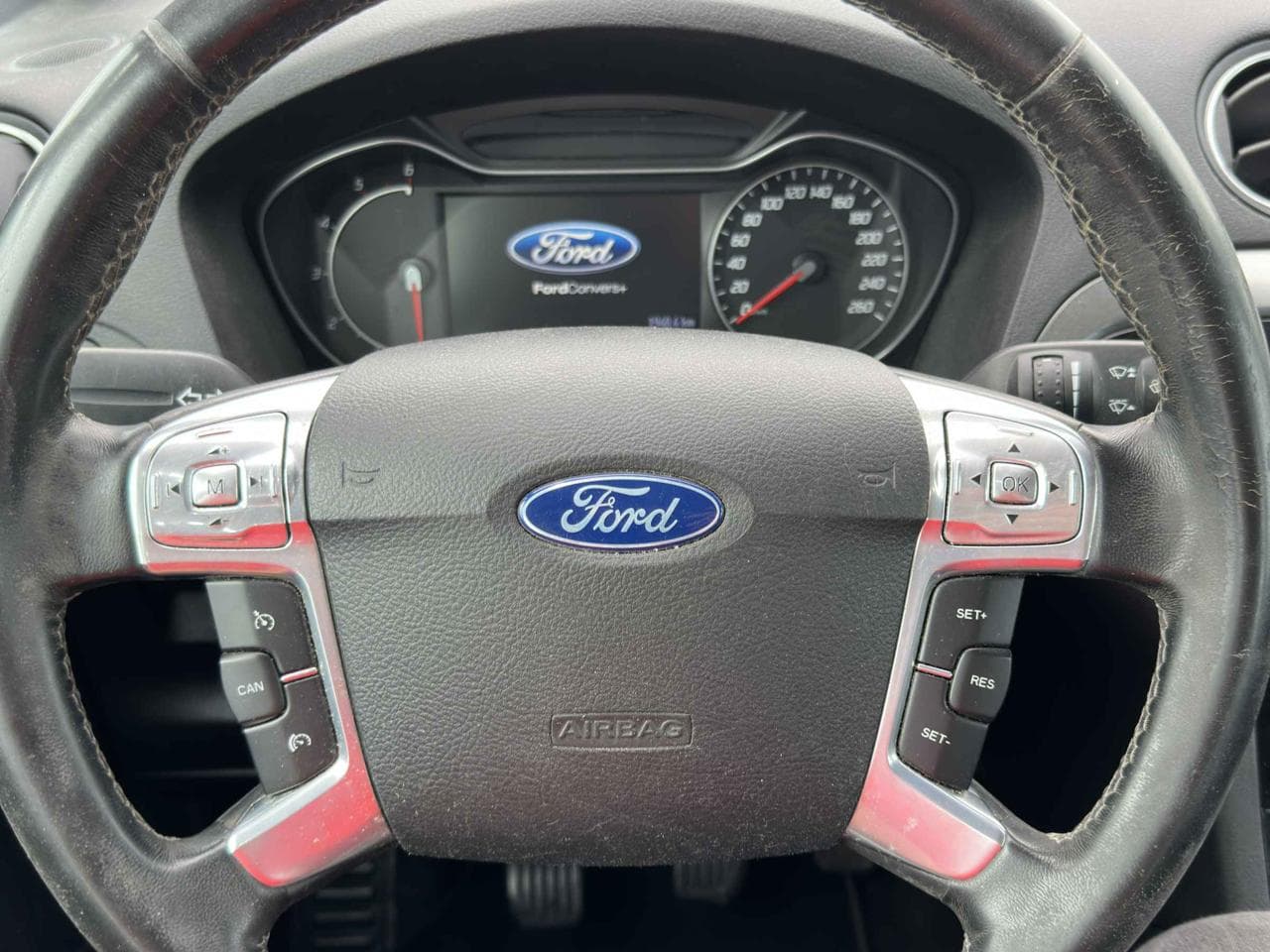 2011 Ford S-MAX - 11
