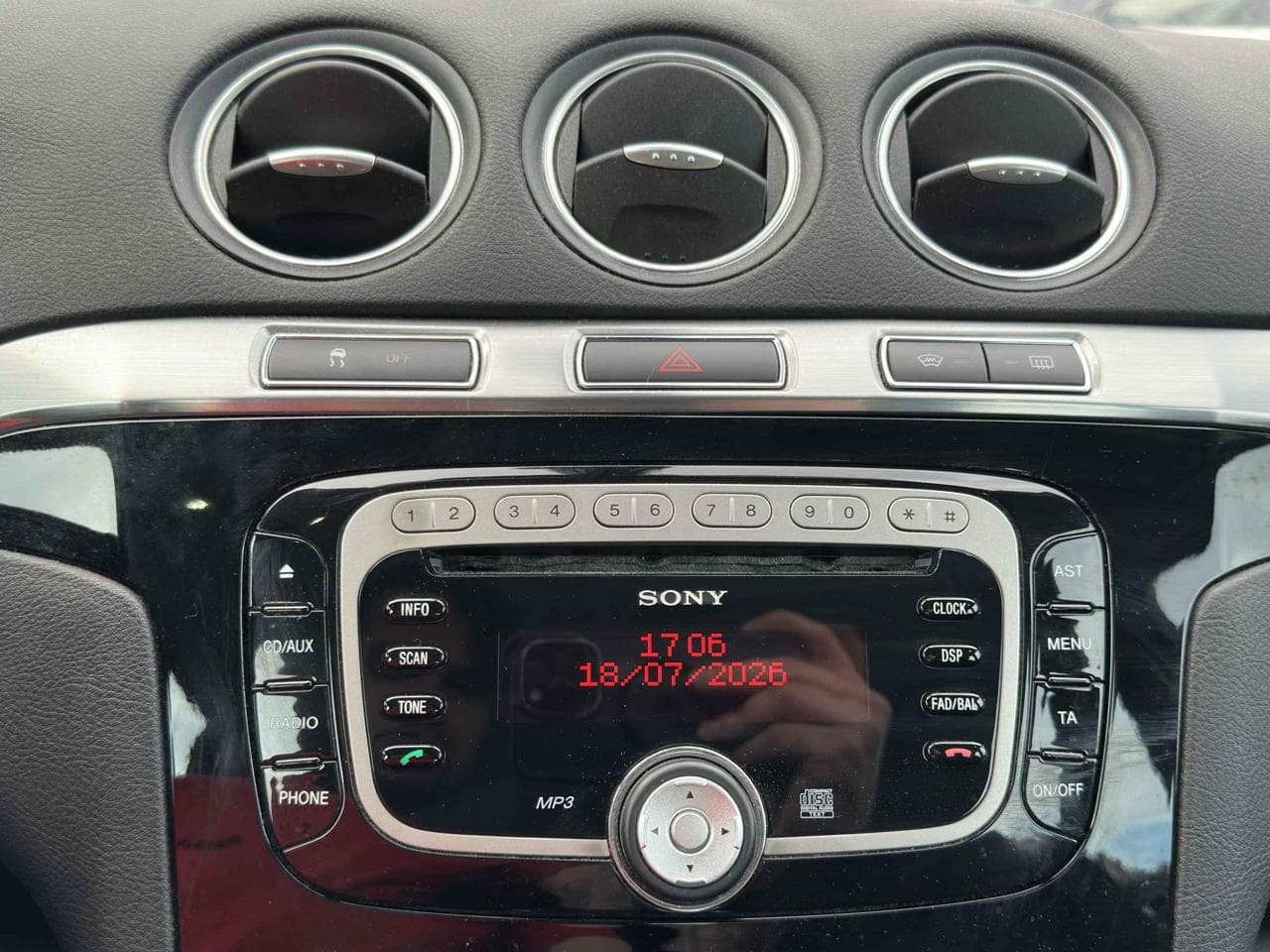 2011 Ford S-MAX - 12