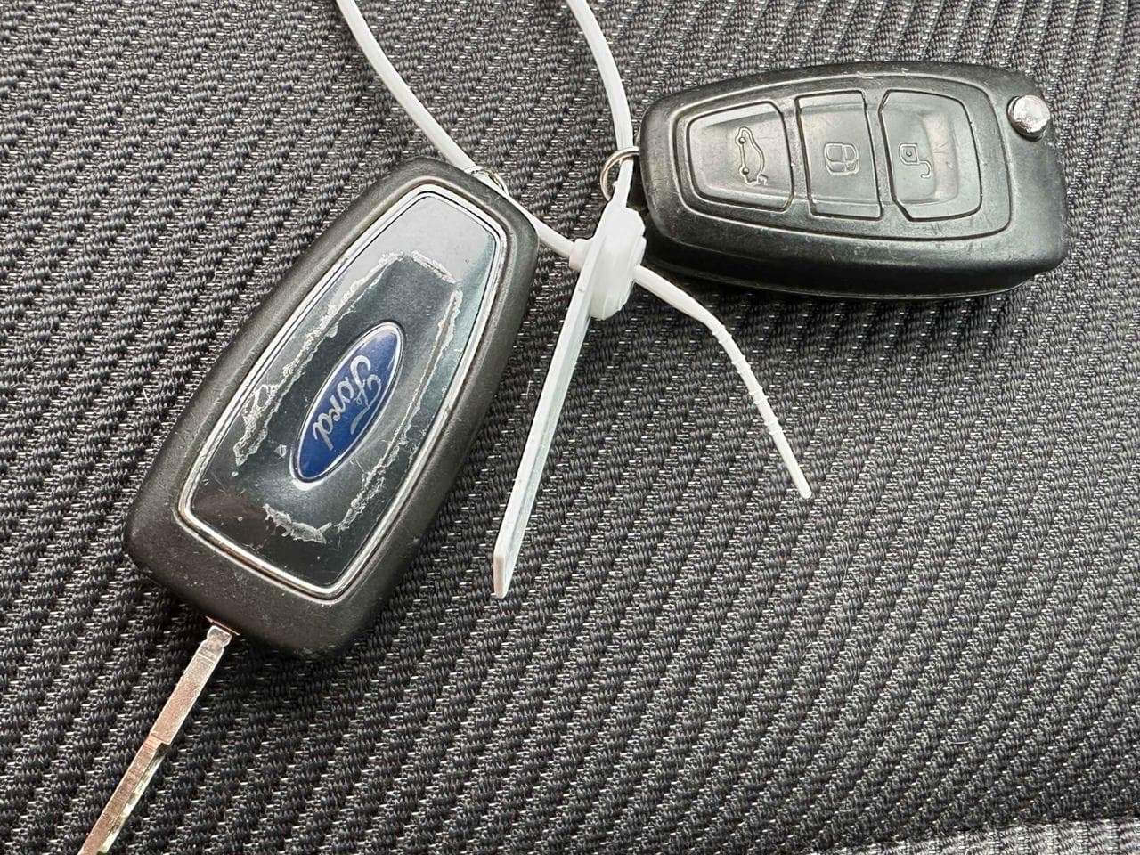 2011 Ford S-MAX - 15