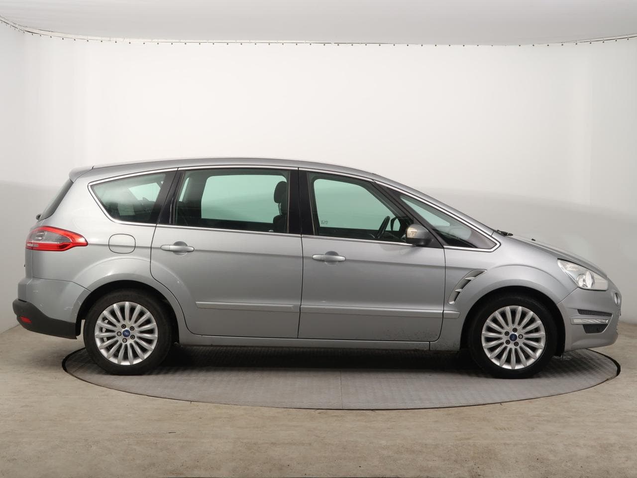 2011 Ford S-MAX - 15