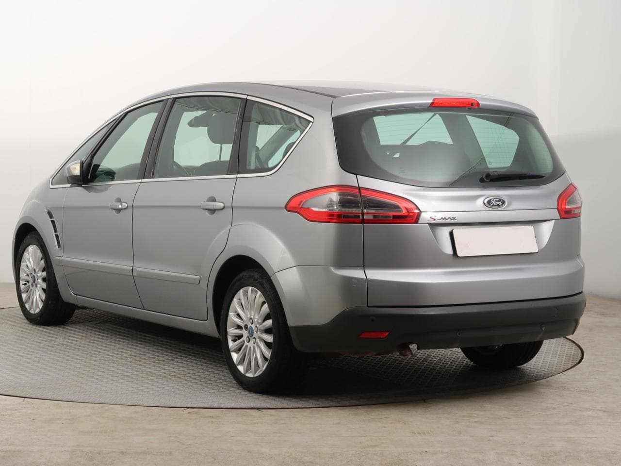 2011 Ford S-MAX - 9