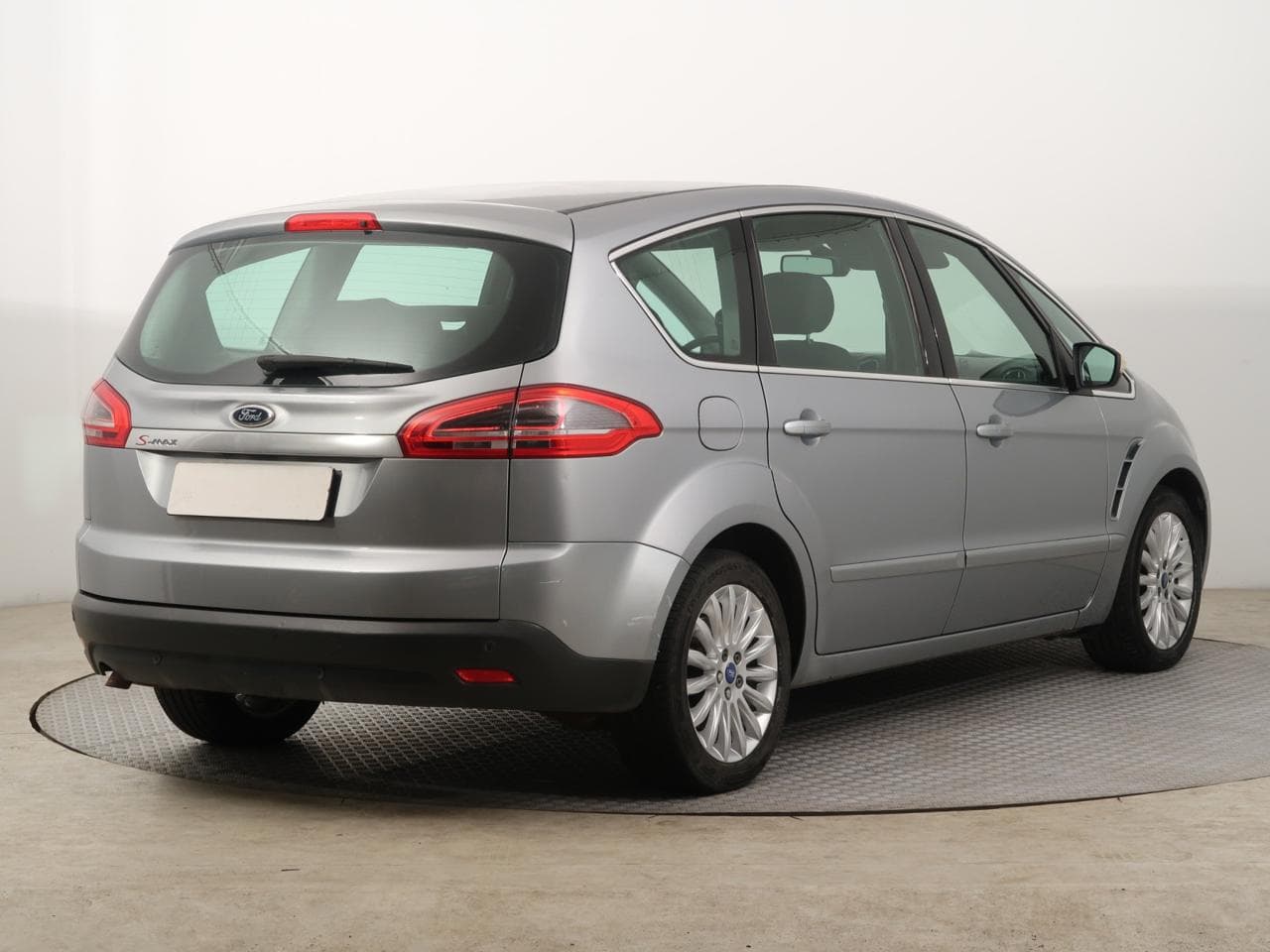 2011 Ford S-MAX - 13