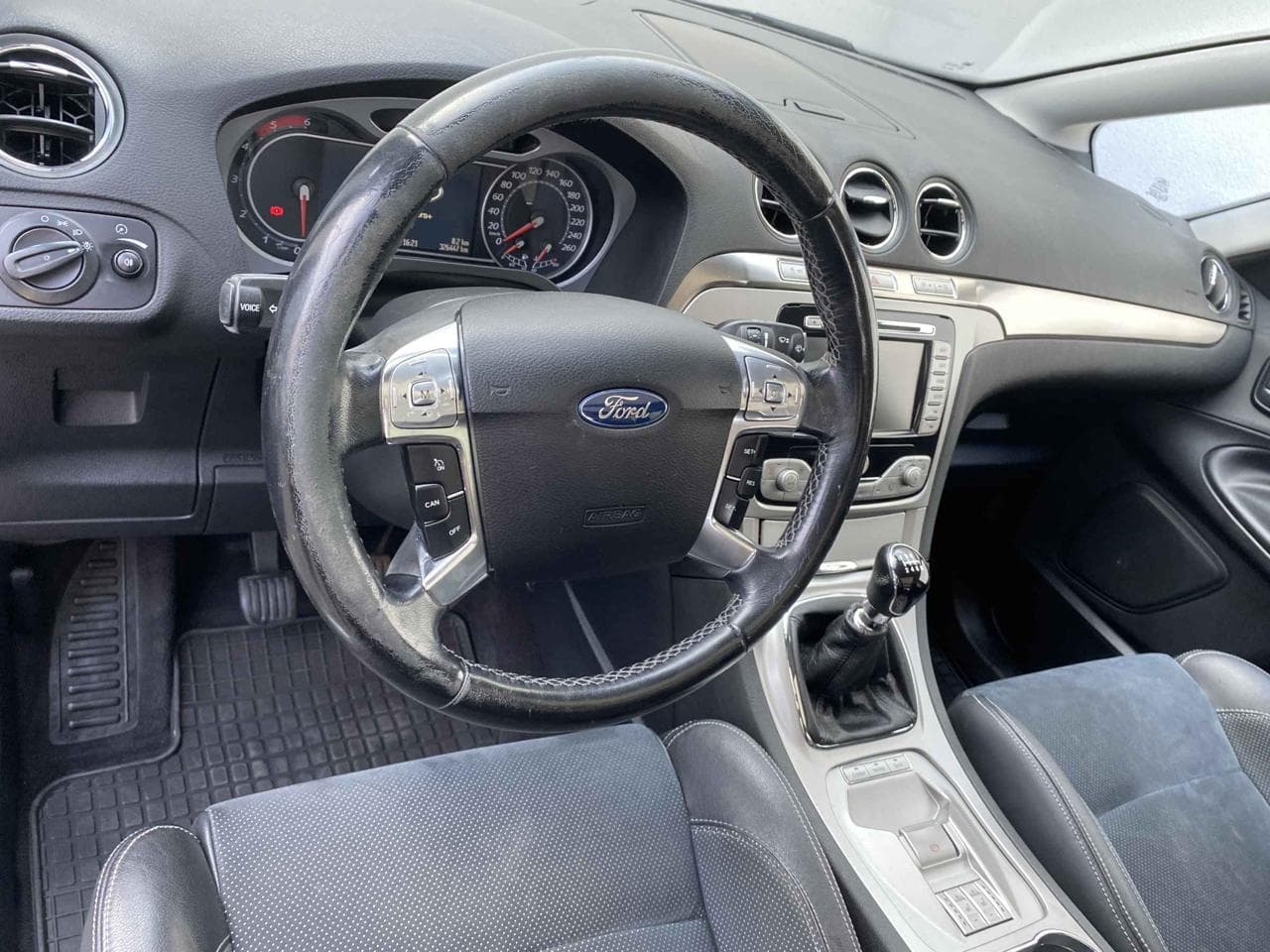 2009 Ford S-MAX - 25