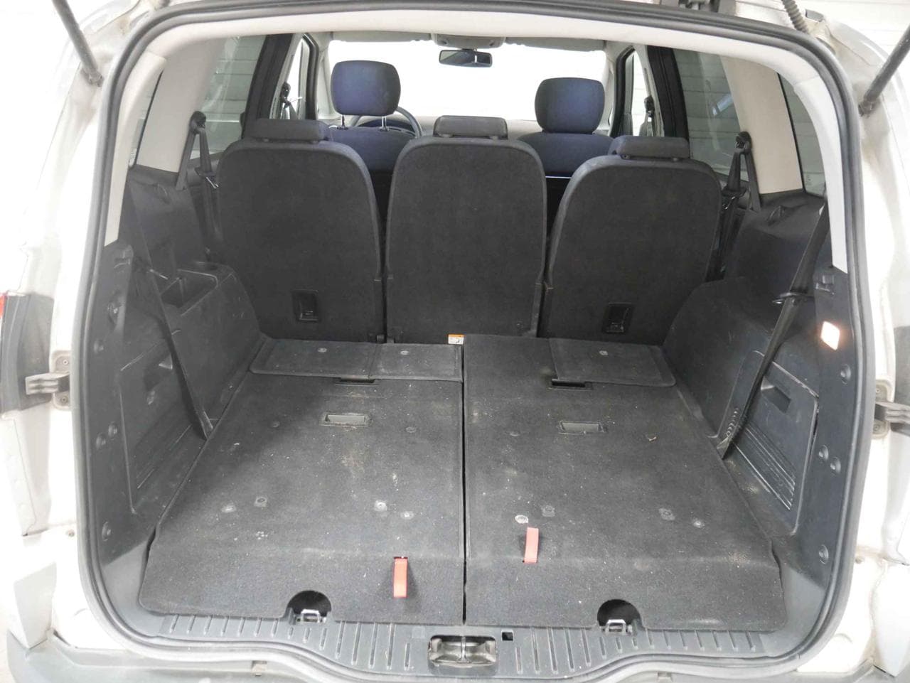 2010 Ford S-MAX - 13