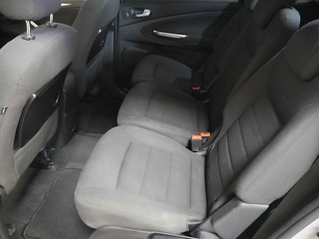 2010 Ford S-MAX - 19