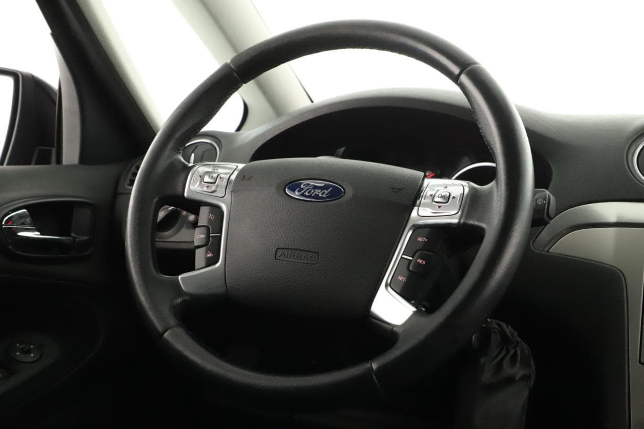 2008 Ford S-MAX - 26