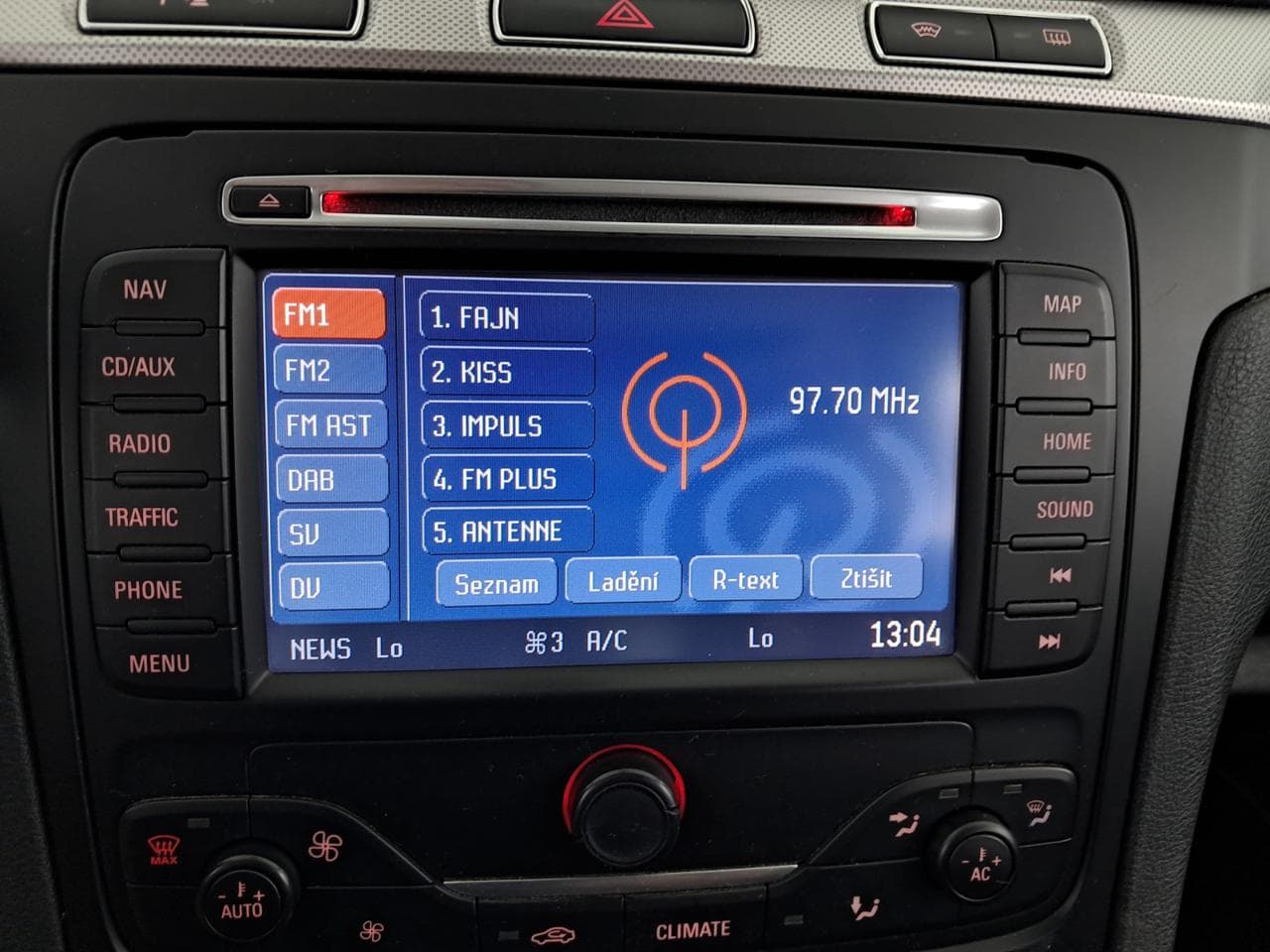 2014 Ford S-MAX - 19