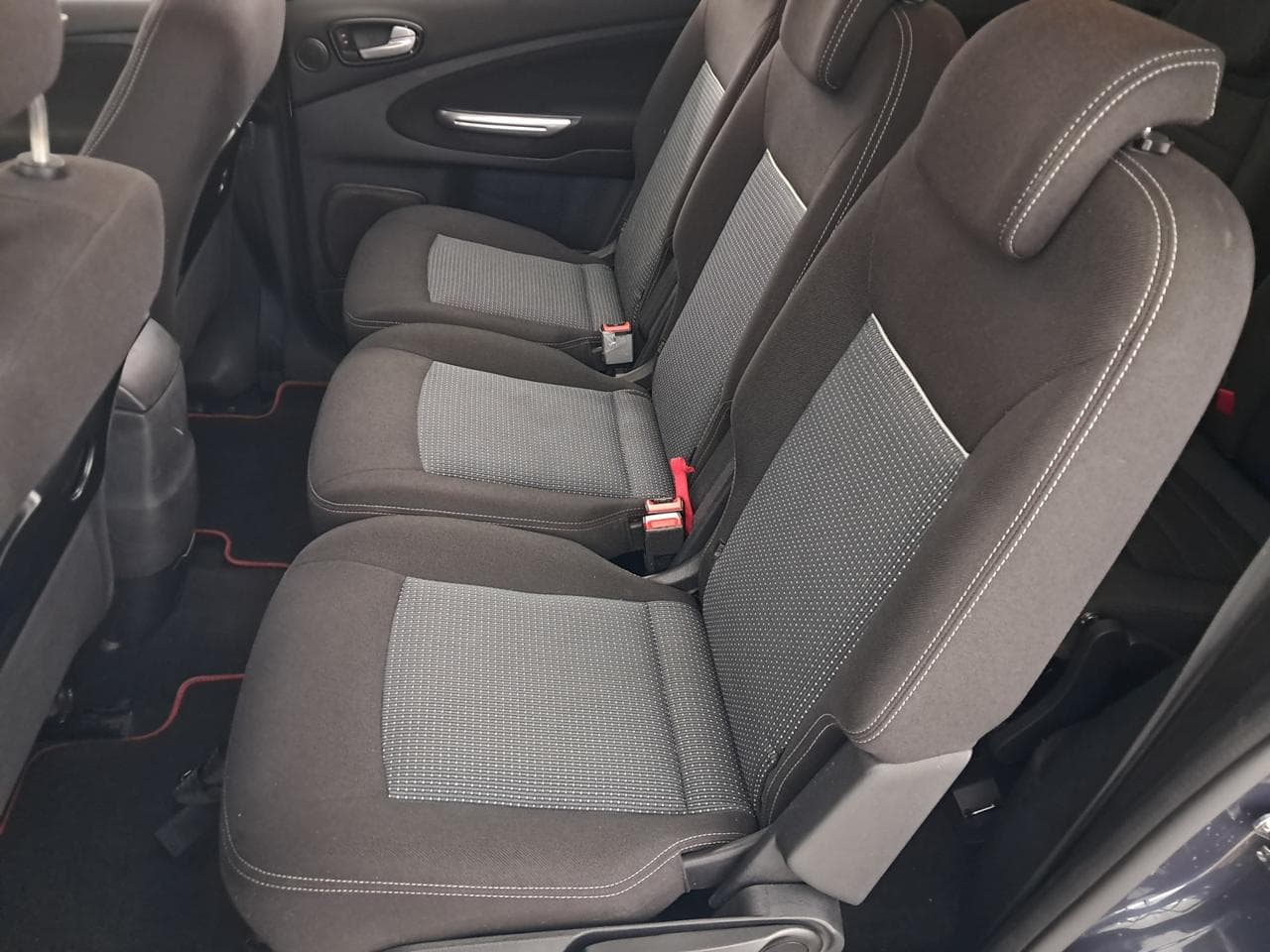 2014 Ford S-MAX - 15