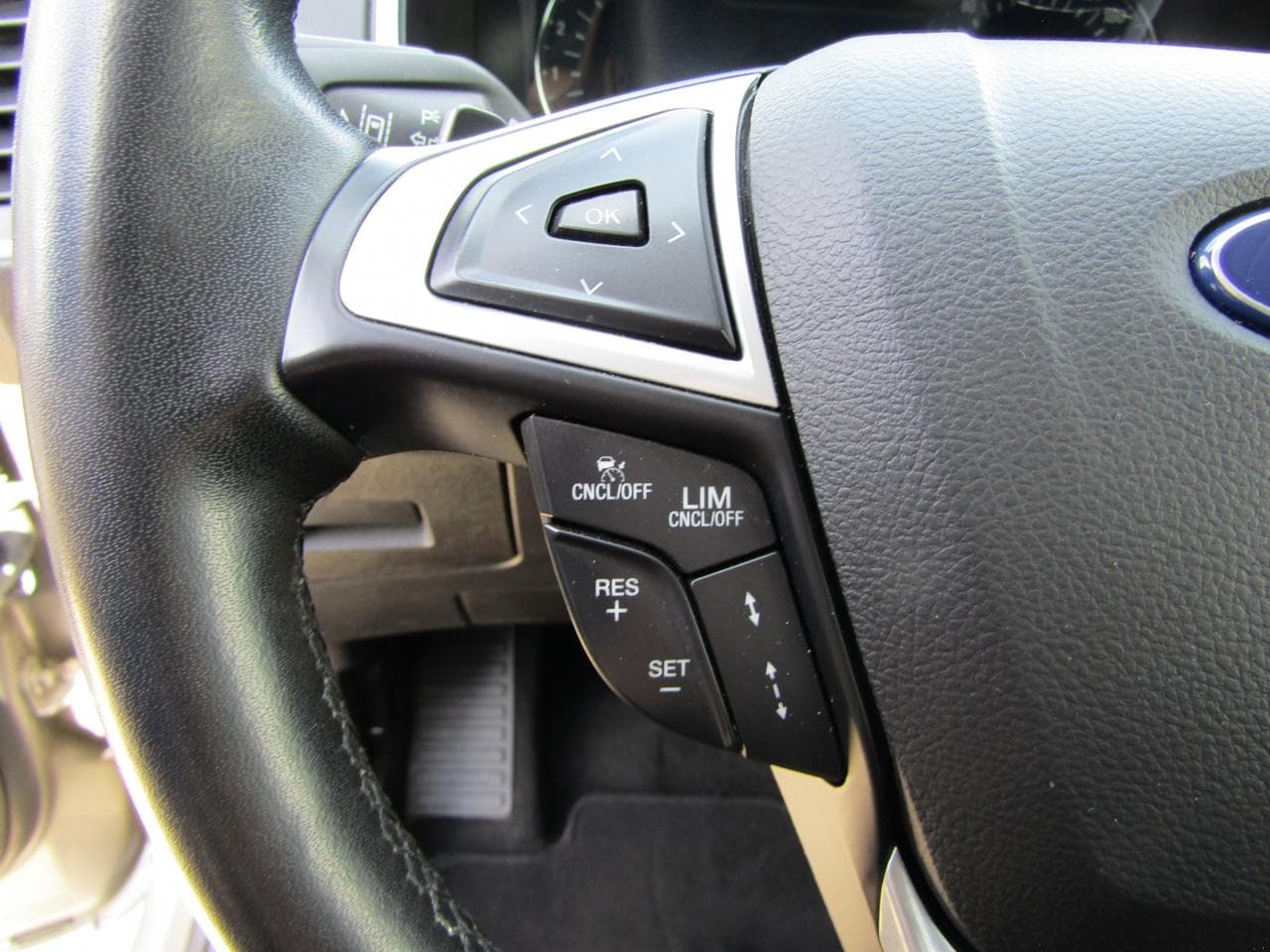 2017 Ford S-MAX - 14
