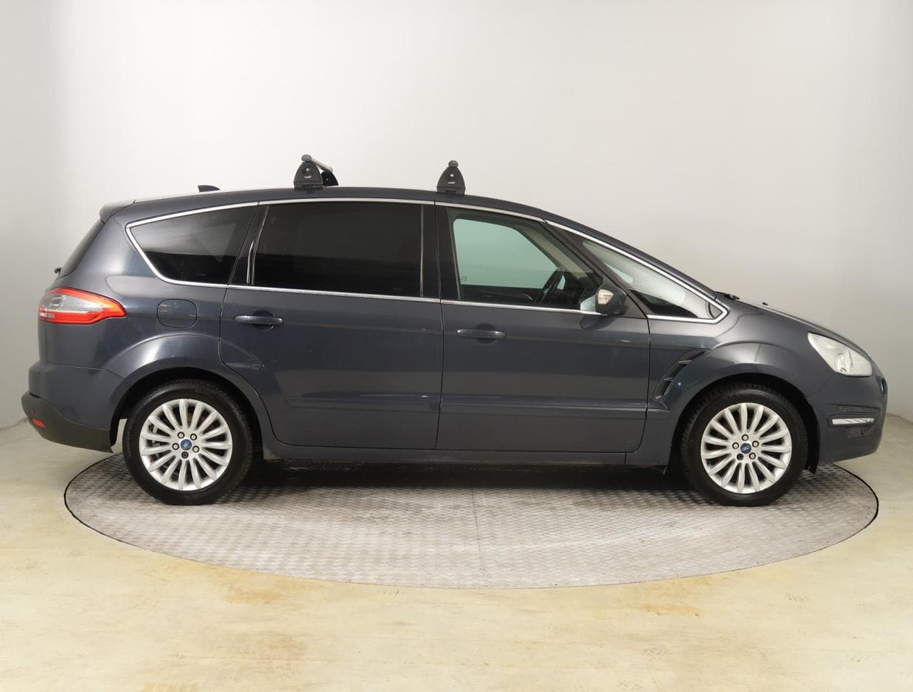 2012 Ford S-MAX - 8