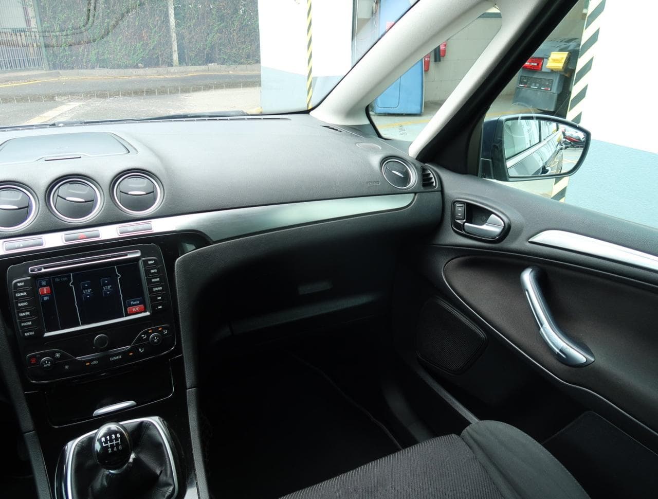 2012 Ford S-MAX - 11