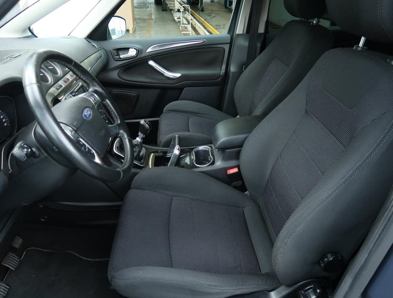 2012 Ford S-MAX - 16
