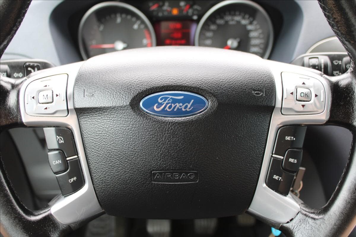 2007 Ford S-MAX - 13