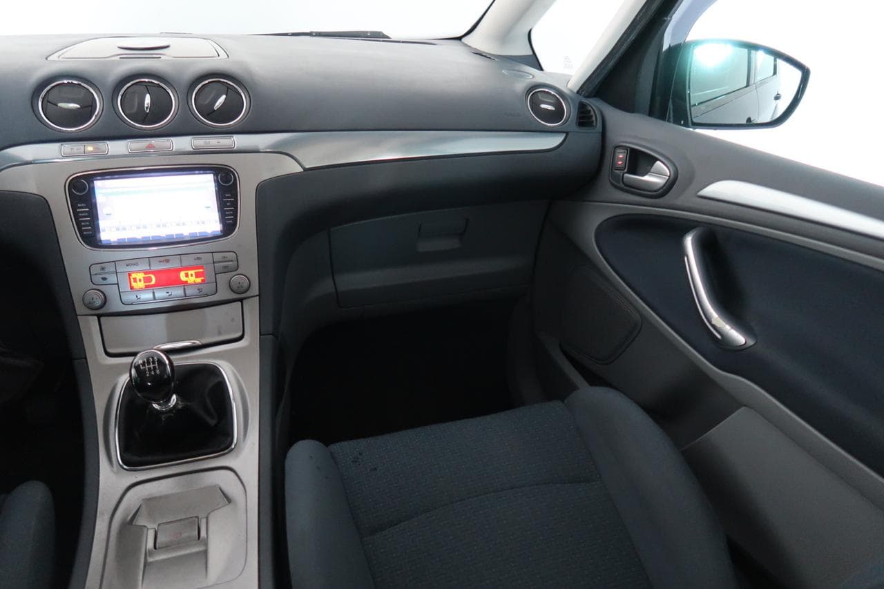 2009 Ford S-MAX - 11