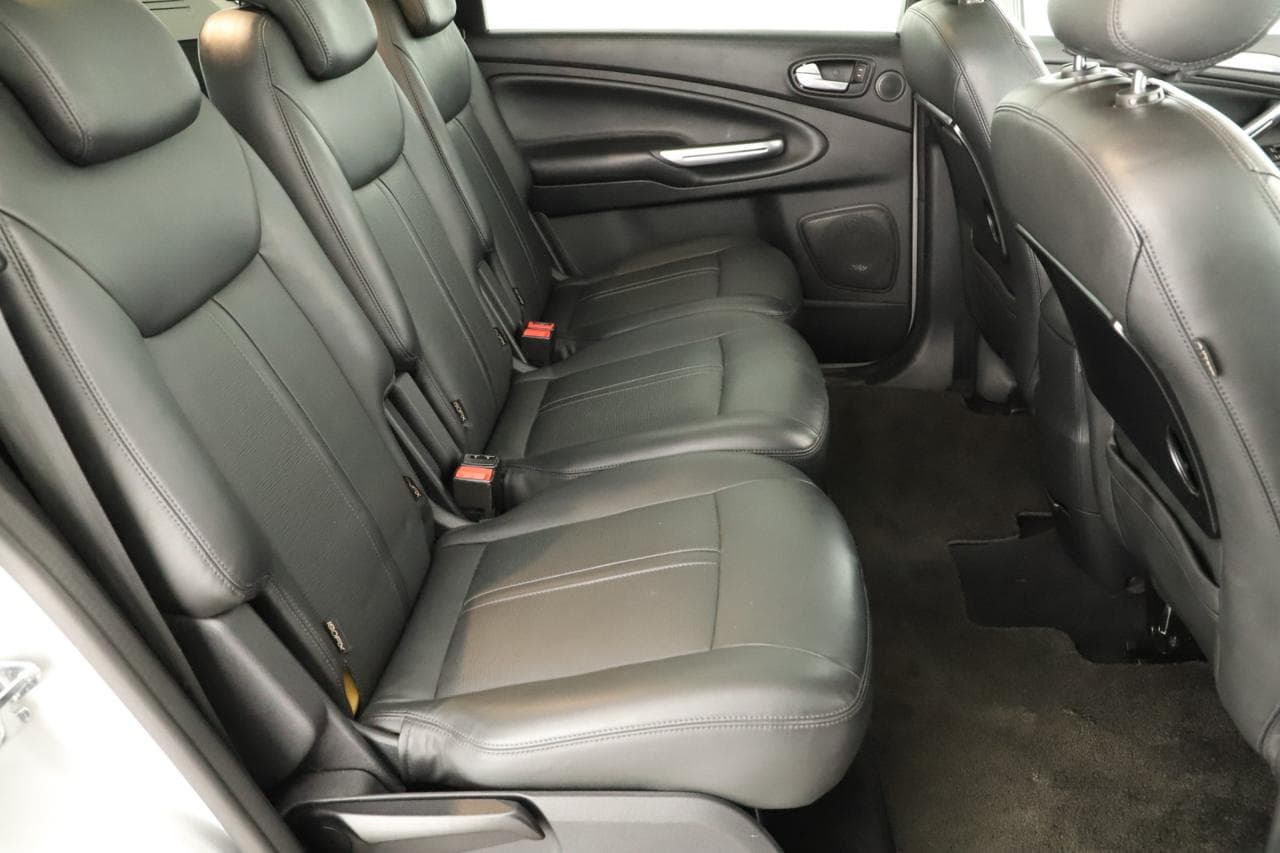 2013 Ford S-MAX - 10