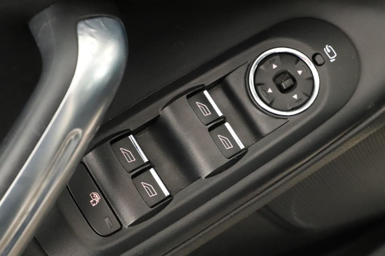 2013 Ford S-MAX - 19