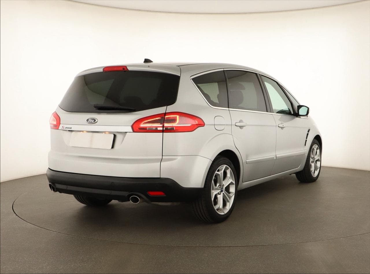 2013 Ford S-MAX - 7