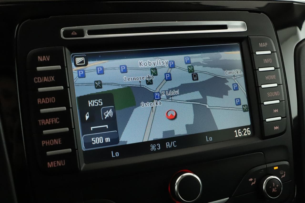 2013 Ford S-MAX - 16