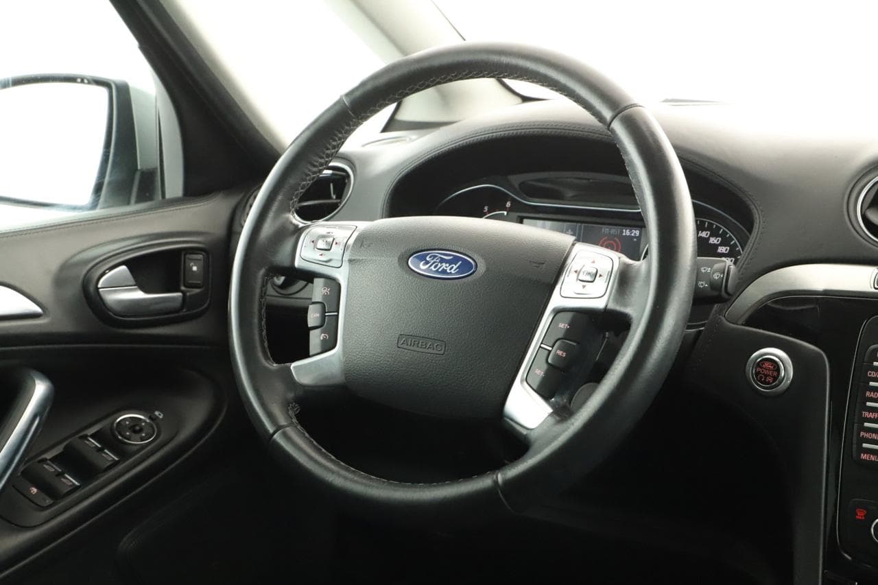 2013 Ford S-MAX - 14