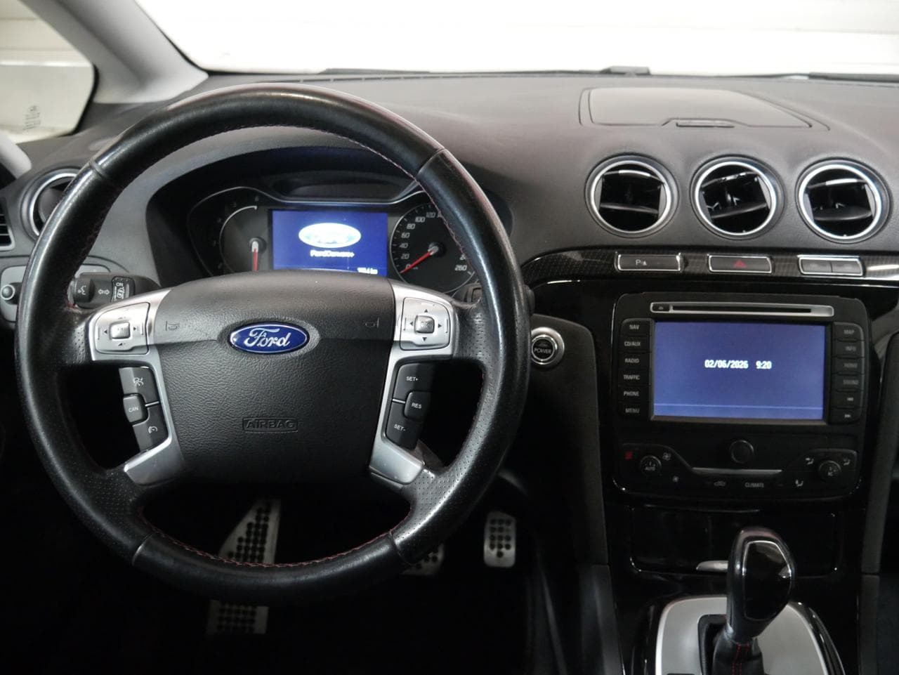 2013 Ford S-MAX - 13