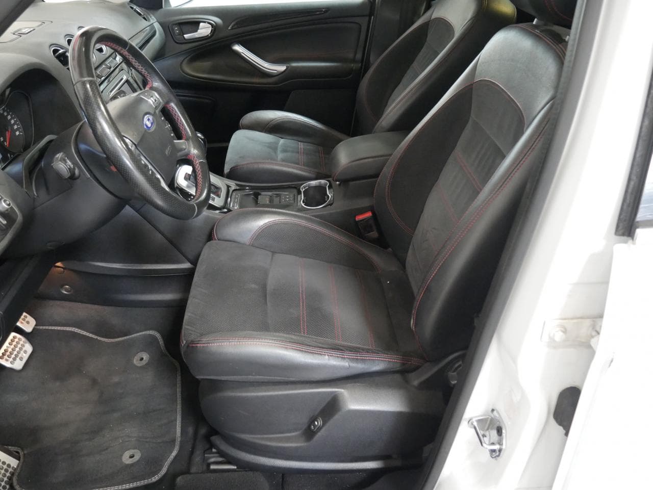 2013 Ford S-MAX - 9