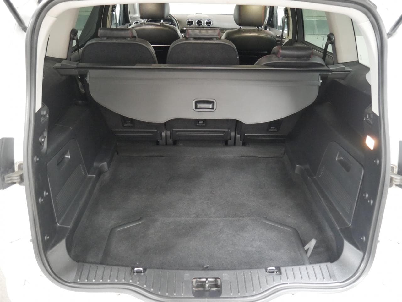 2013 Ford S-MAX - 7