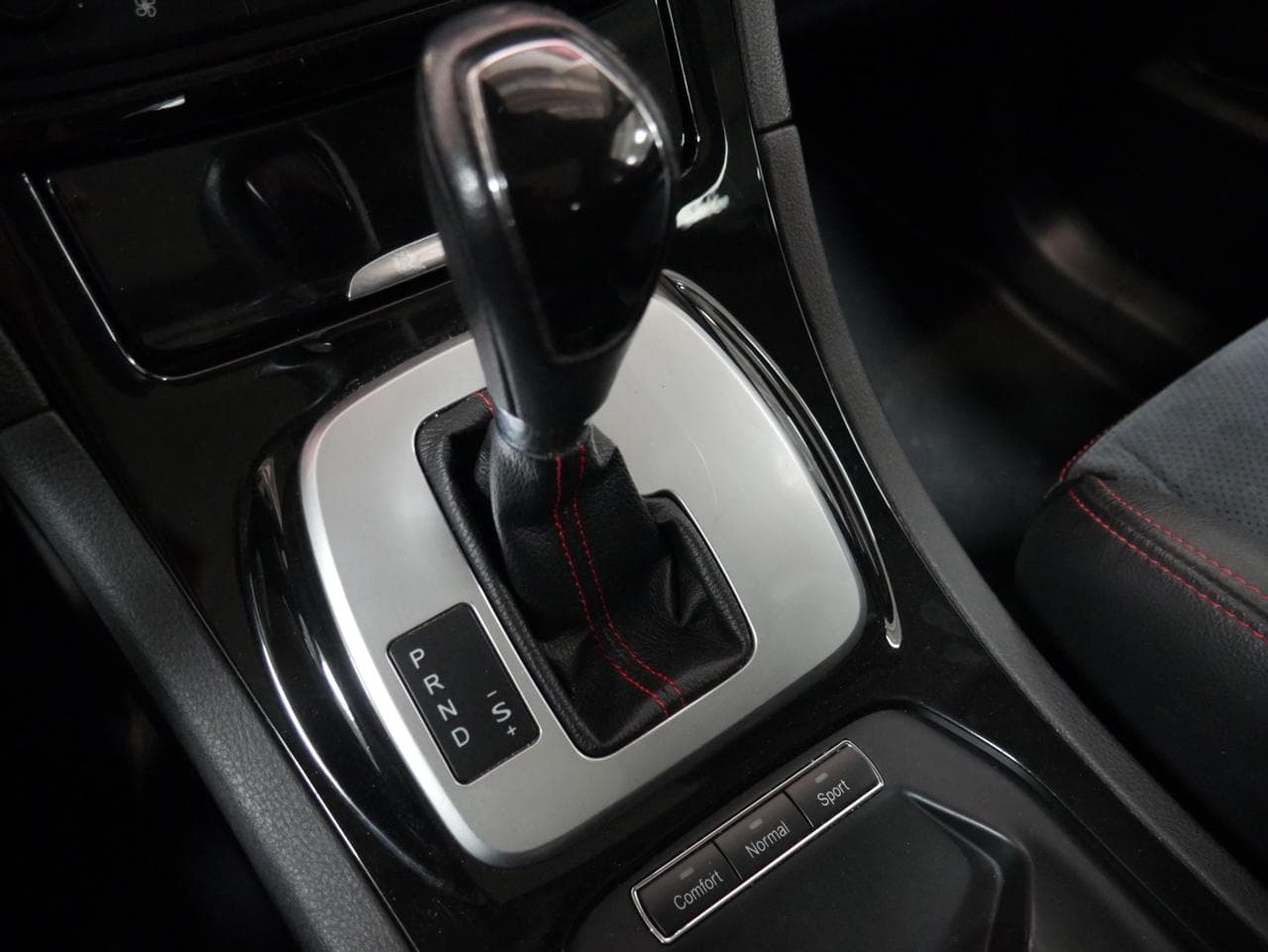 2013 Ford S-MAX - 20