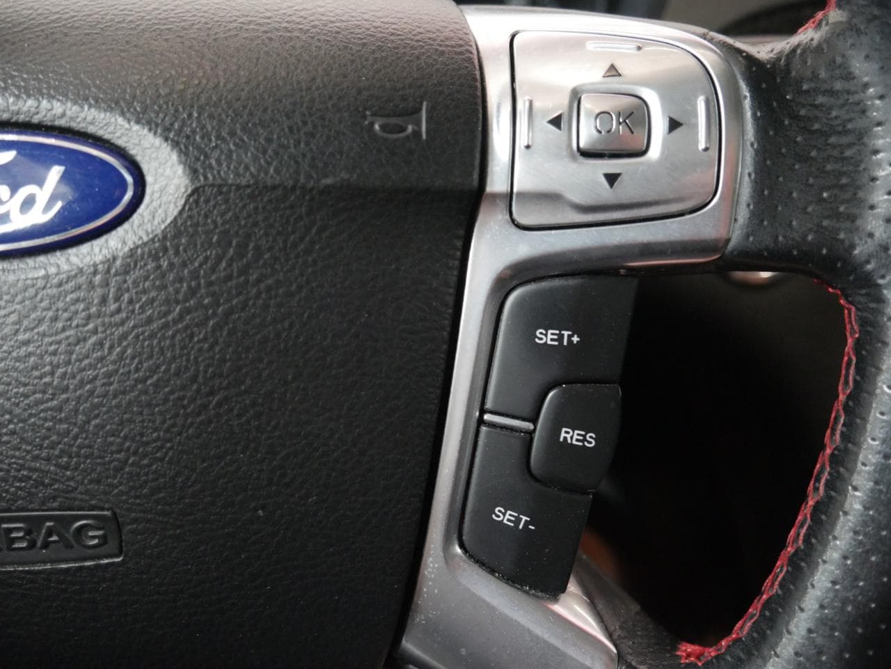 2013 Ford S-MAX - 15