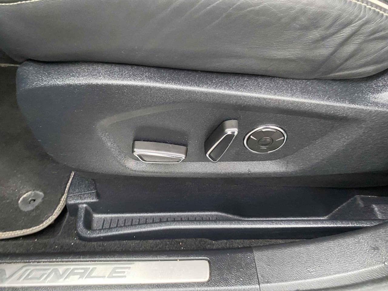 2020 Ford S-MAX - 14