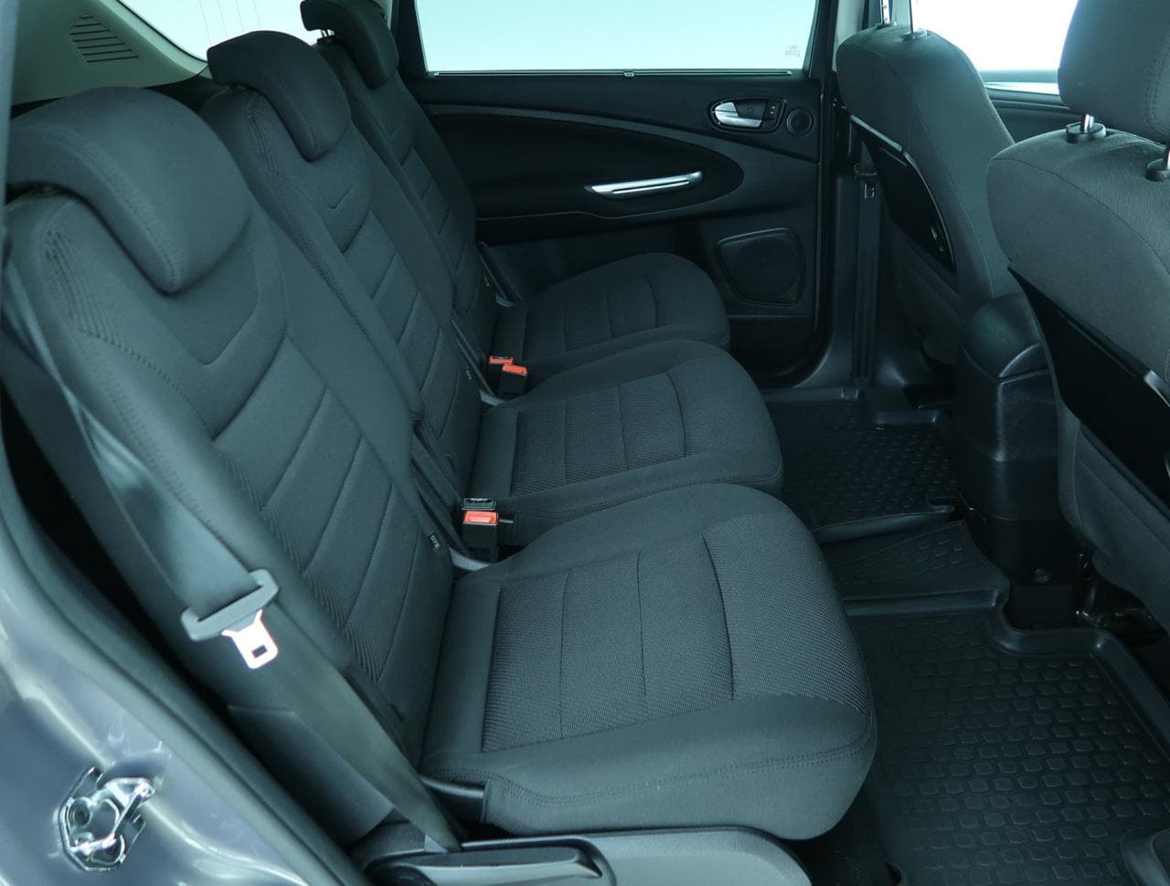 2013 Ford S-MAX - 13