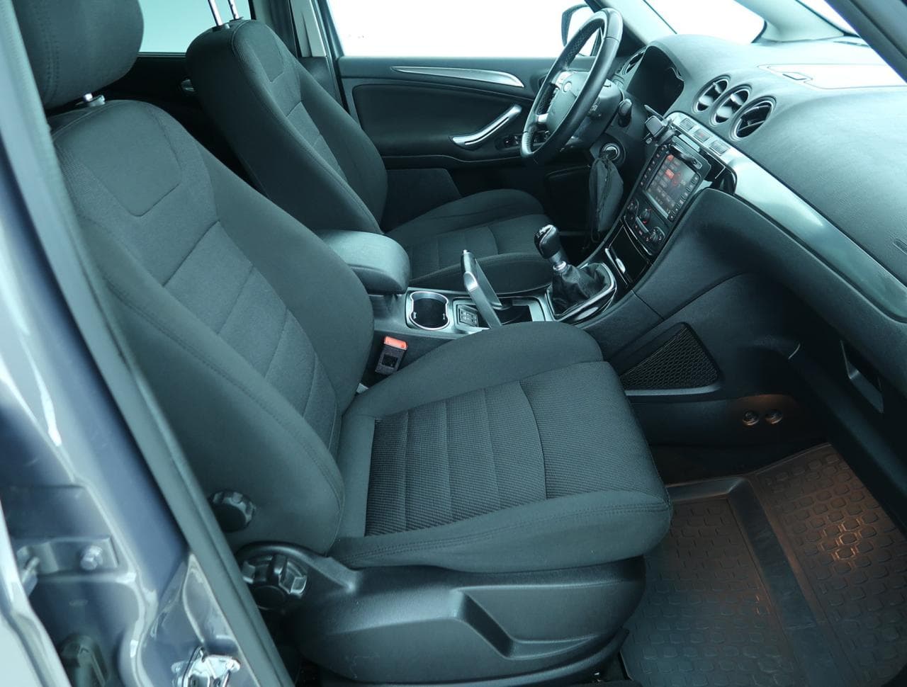 2013 Ford S-MAX - 12