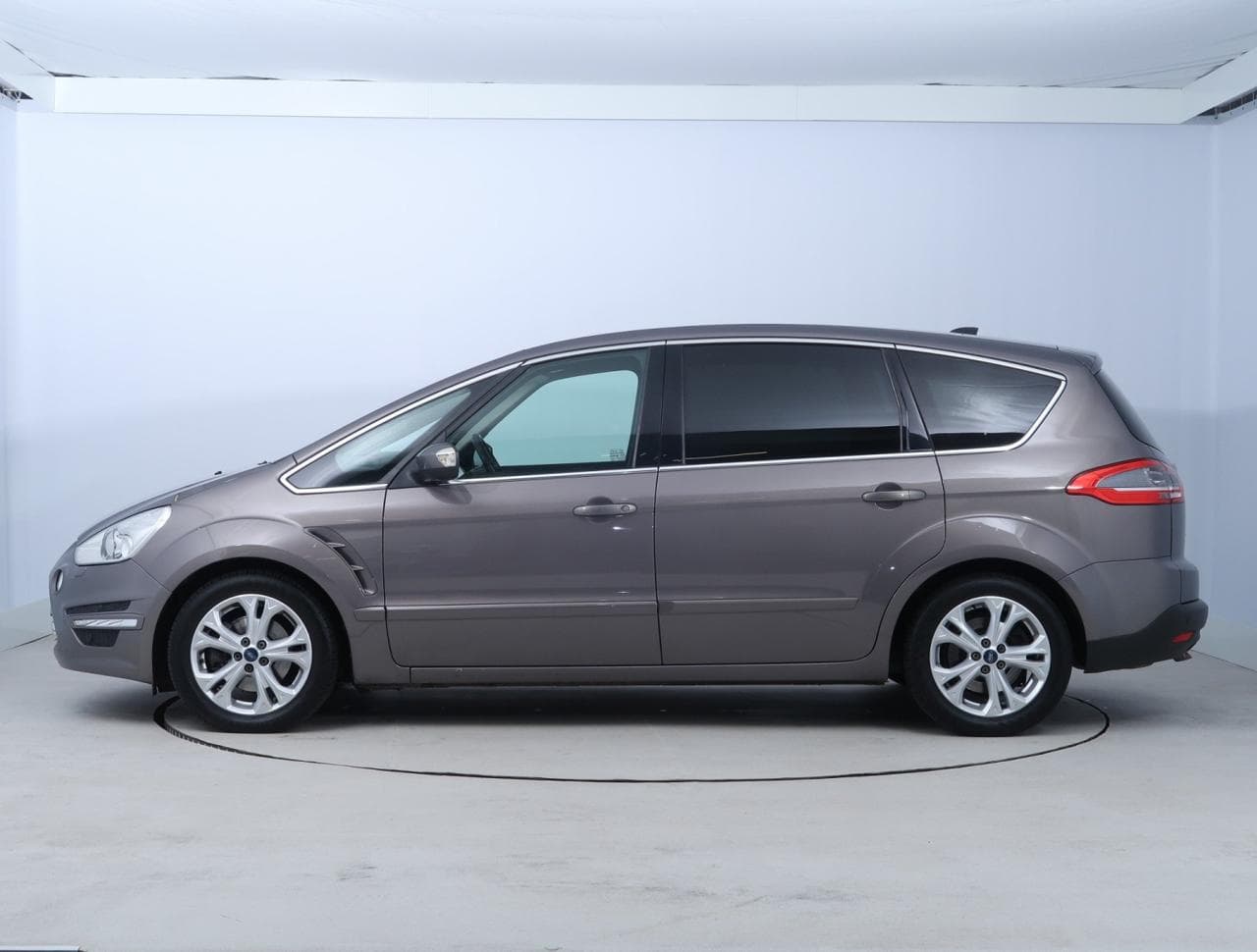 2013 Ford S-MAX - 4