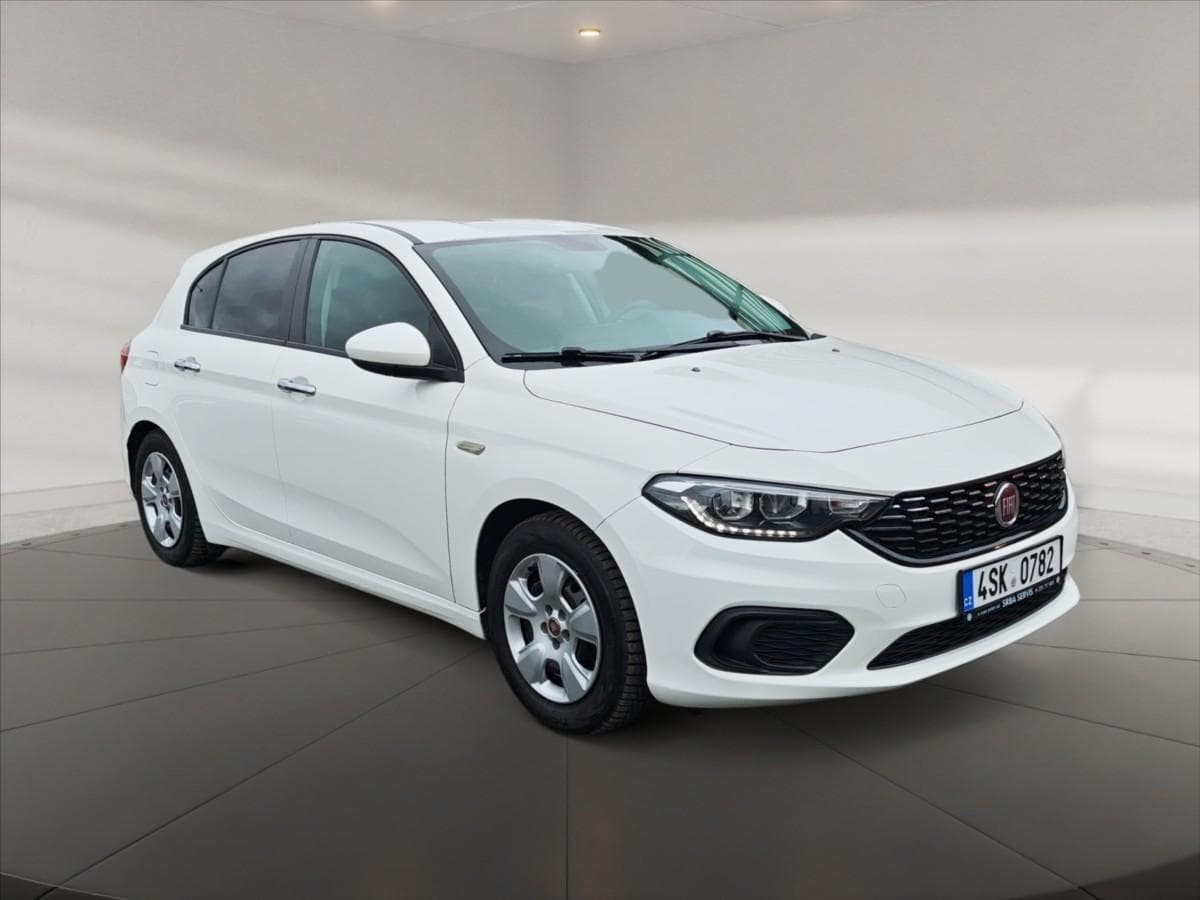 Fiat Tipo 1,4 95k Plus hatchback