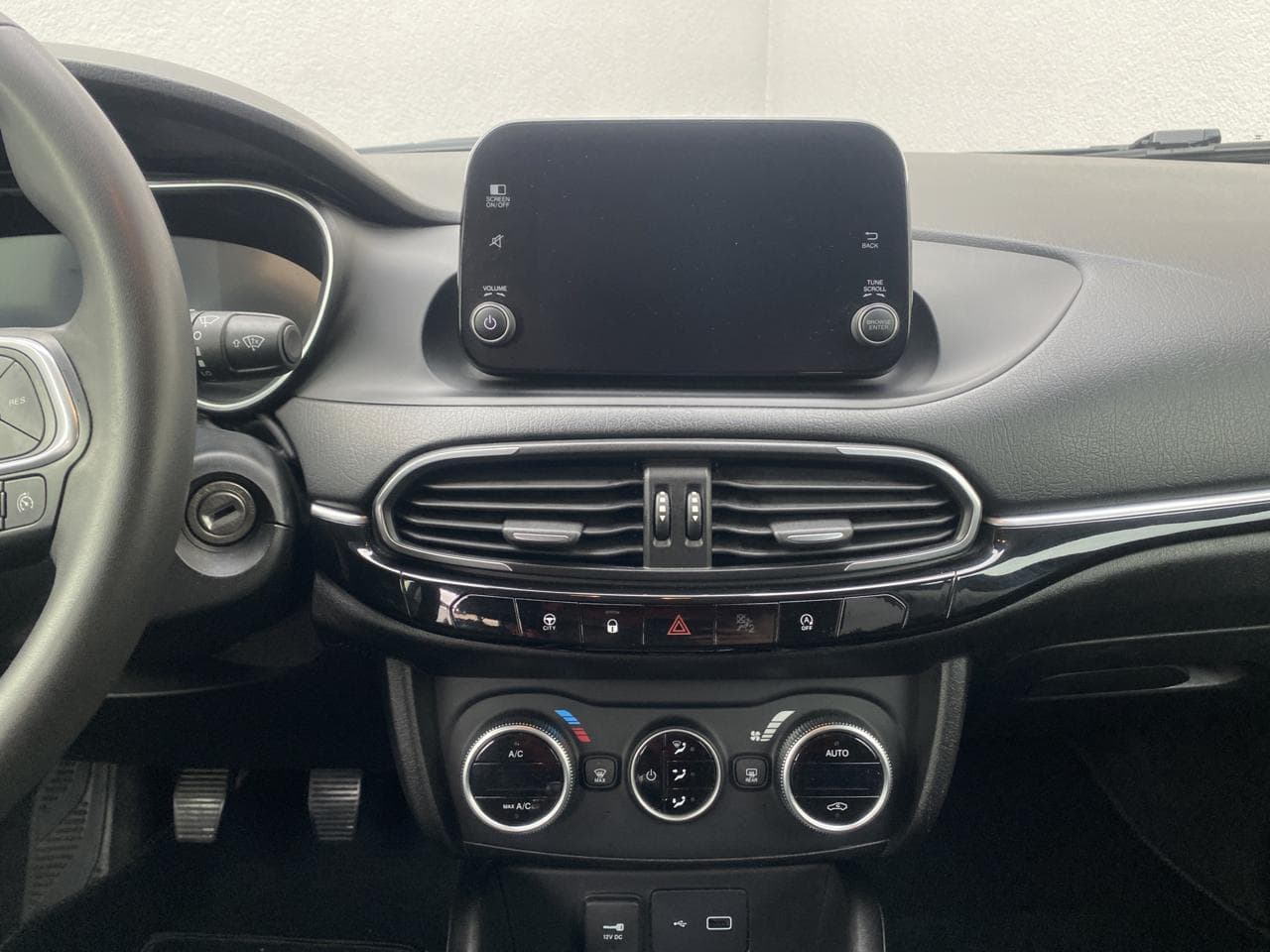 2021 Fiat TIPO - 12
