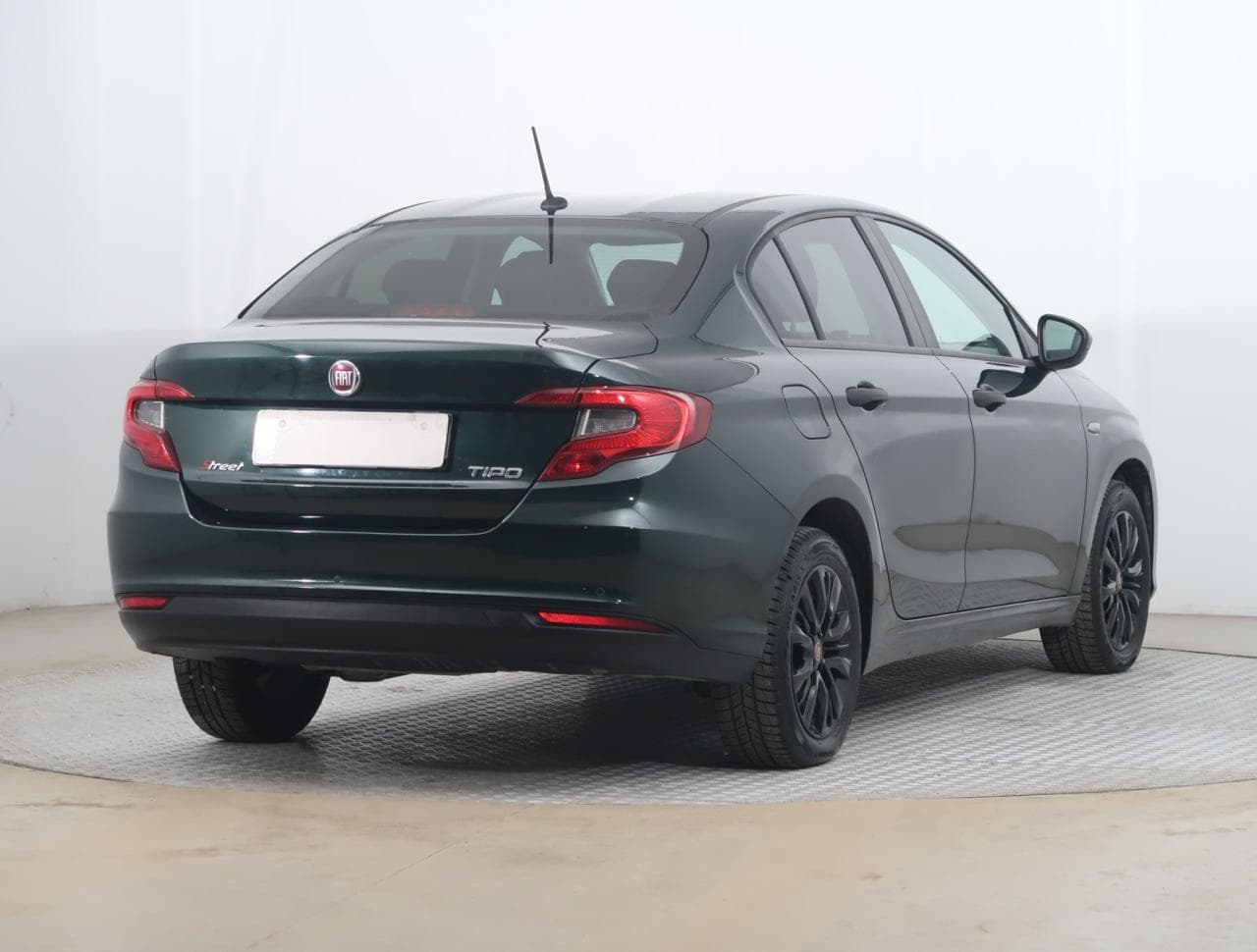 2021 Fiat Tipo - 13