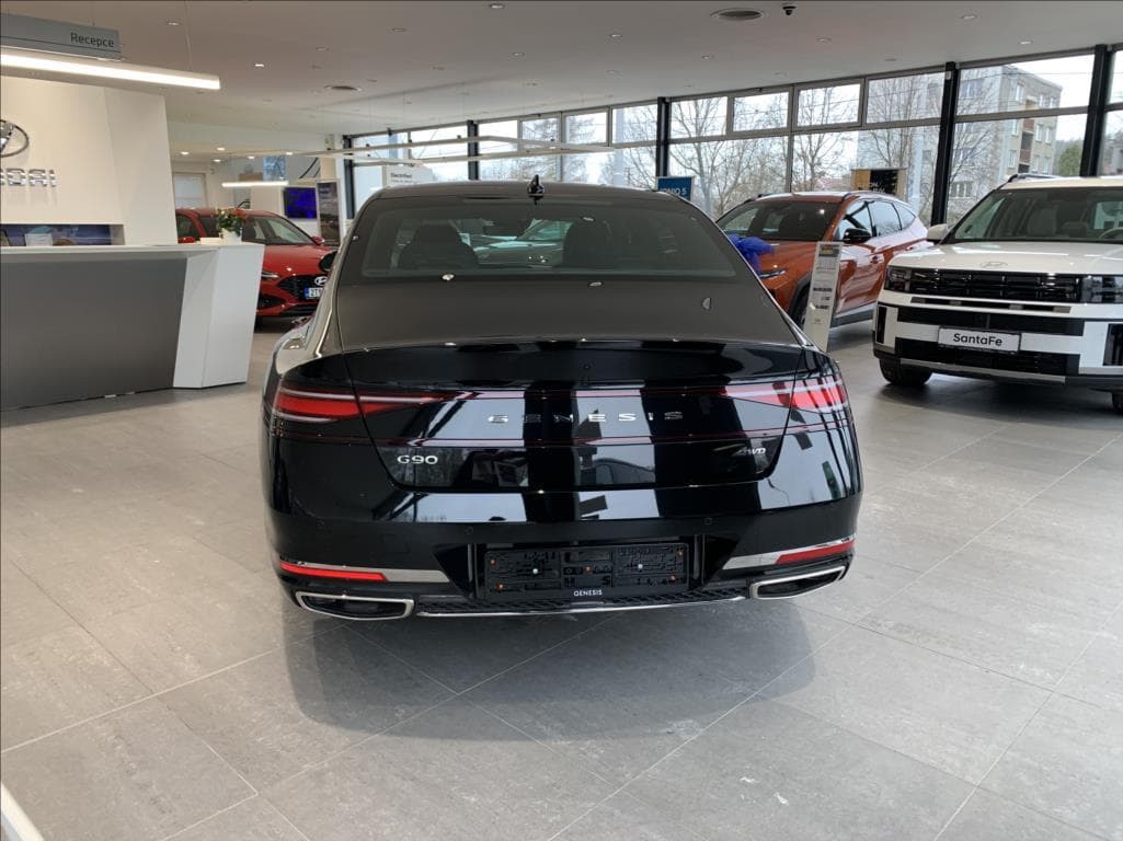 2025 Genesis G90 - 6