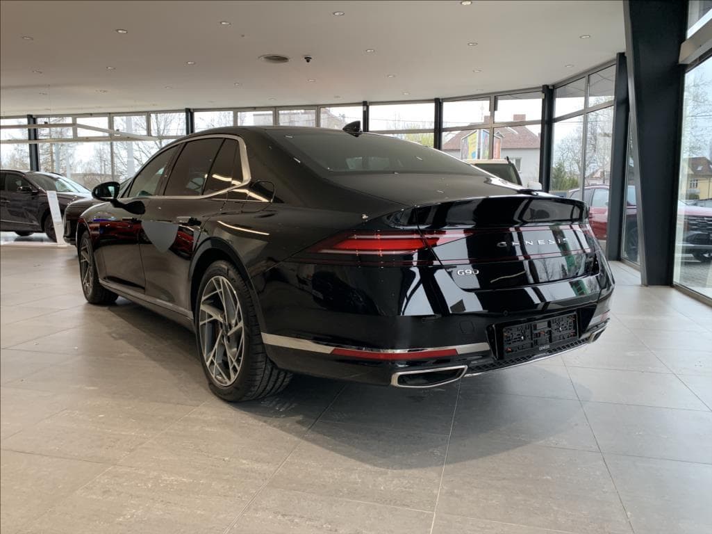 2025 Genesis G90 - 7