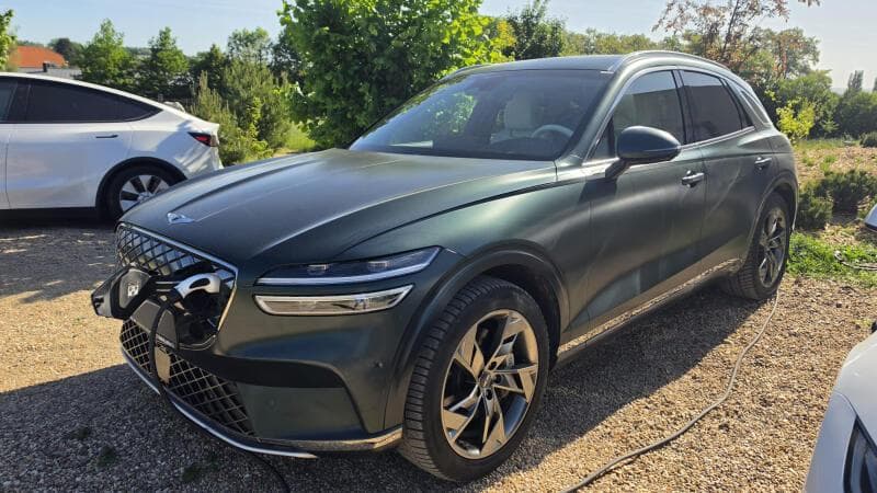 2023 Genesis GV70 - 12