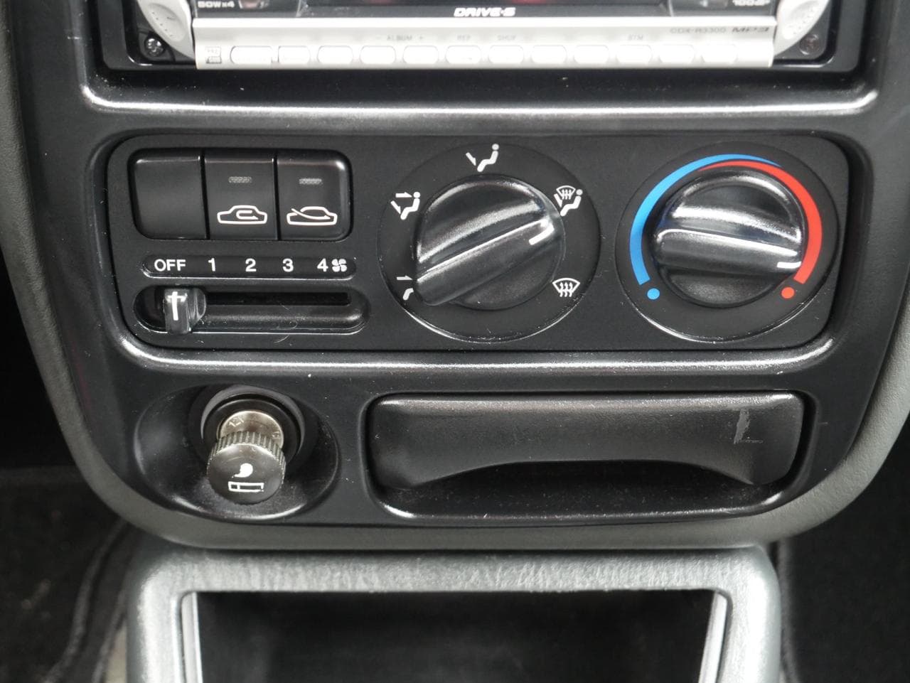 1999 Hyundai ACCENT - 13