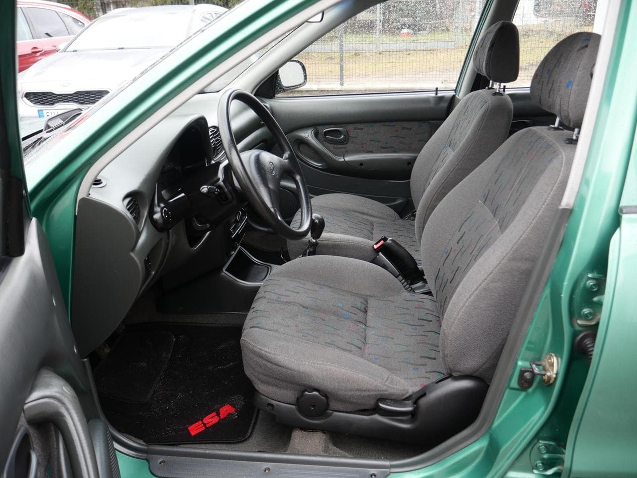 1999 Hyundai ACCENT - 9