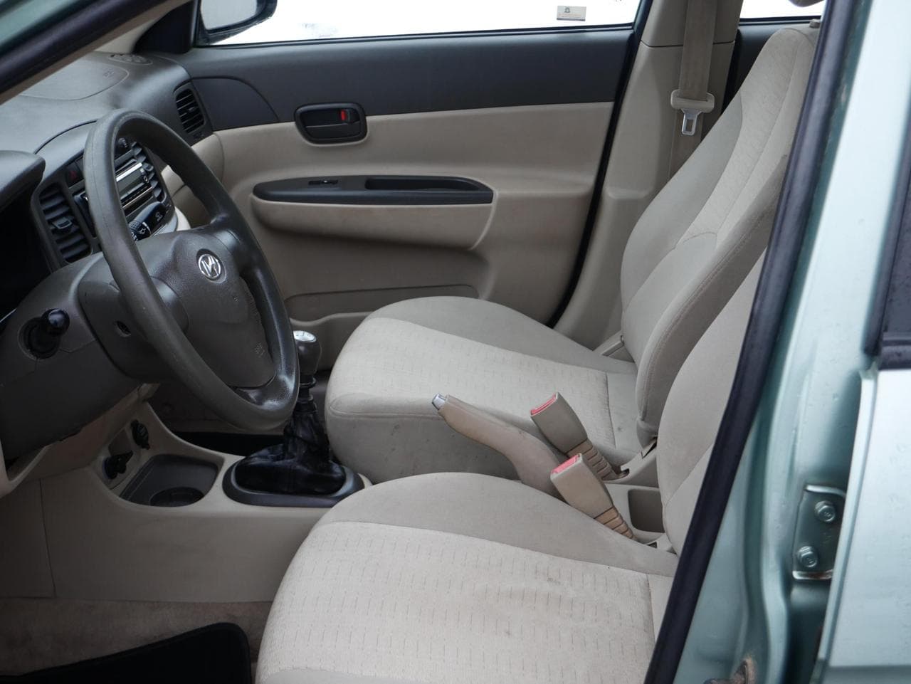 2007 Hyundai ACCENT - 9