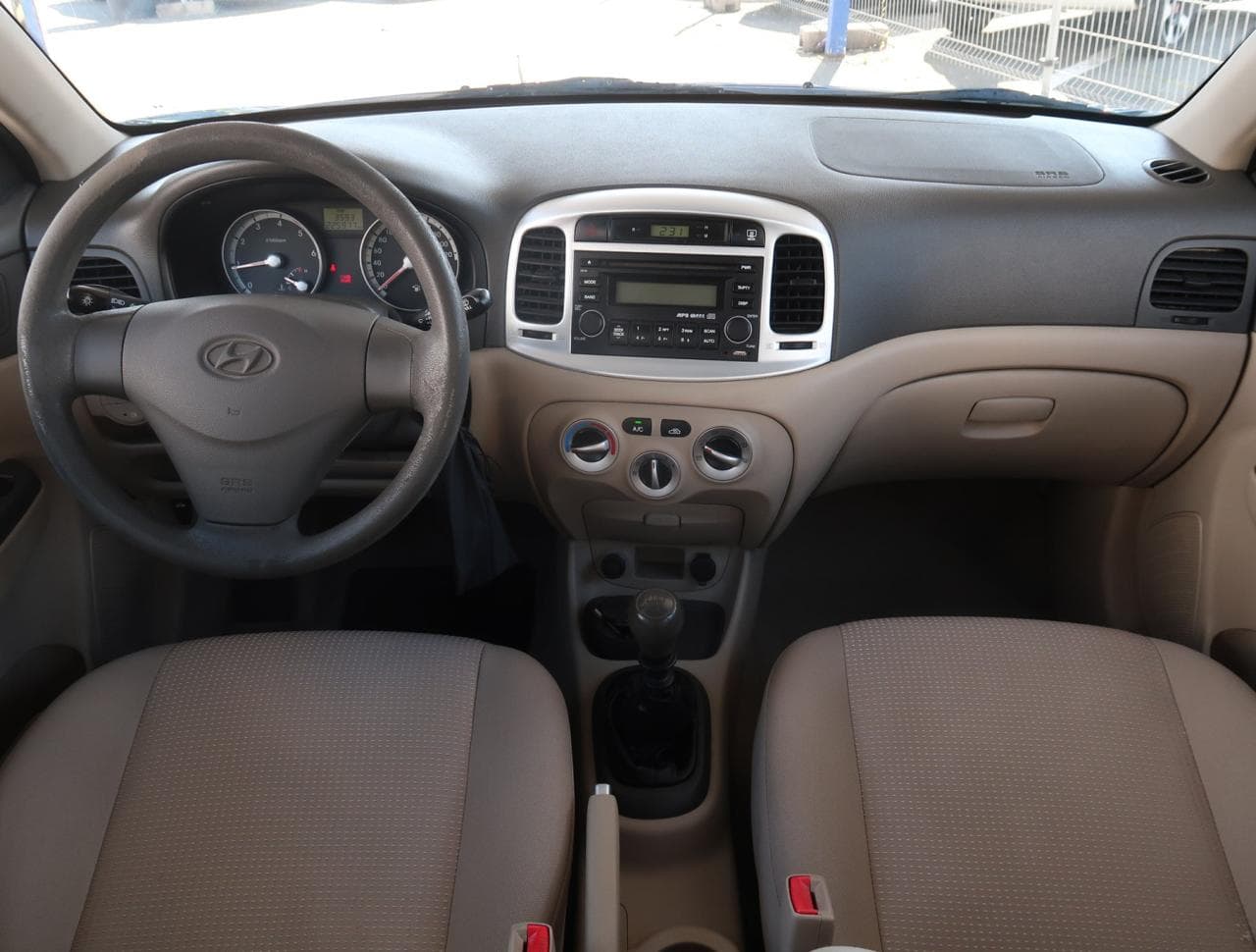 2009 Hyundai ACCENT - 10