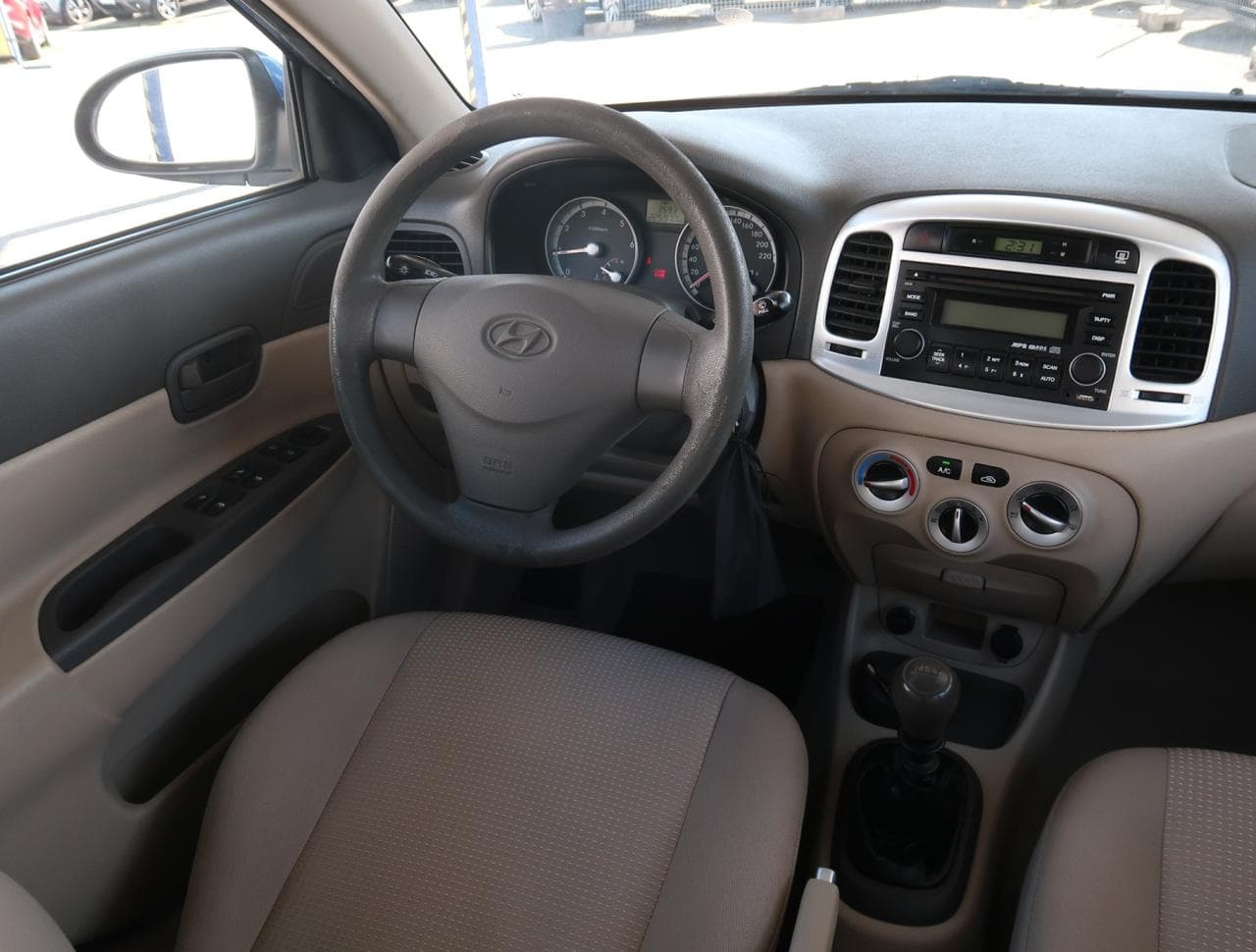 2009 Hyundai ACCENT - 9